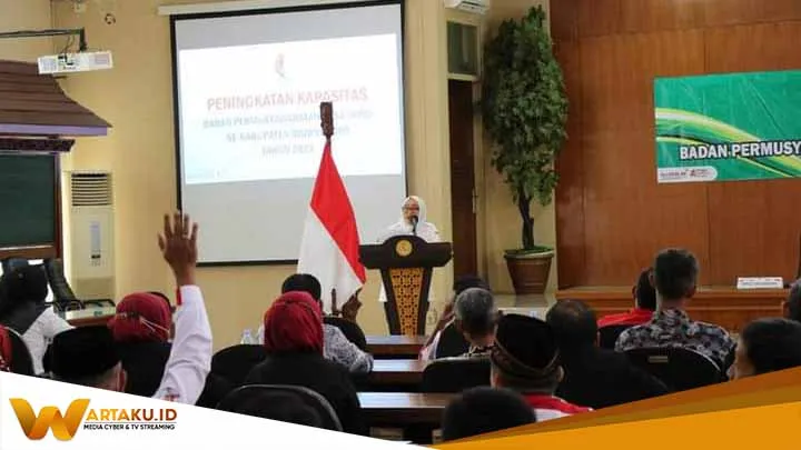 Bupati Bojonegoro Ajak Perangkat Desa Ikuti Program Beasiswa RPL Jenjang S2 Bupati Bojonegoro Ajak Perangkat Desa Ikuti Program Beasiswa RPL Jenjang S2
