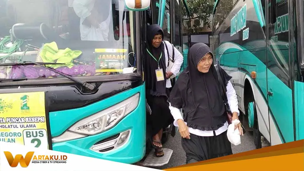 Antusias Hadiri Satu Abad NU Jamaah Nahdliyin Bojonegoro Tertinggal Karena Kekurangan Armada 3