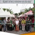 Bupati Bojonegoro Dorong Pertumbuhan UMKM Di Ramadhan Fair Desa Bogo 1