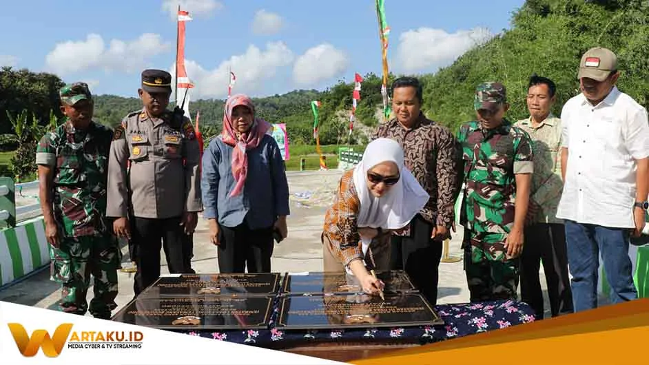 Senyum Bahagia Warga Empat Jembatan Soko Temayang Diresmikan Bupati Anna 2