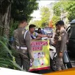 Antisipasi Peredaran Uang Palsu Satpol PP Bojonegoro Tertibkan Jasa Penukaran Uang Pinggir Jalan