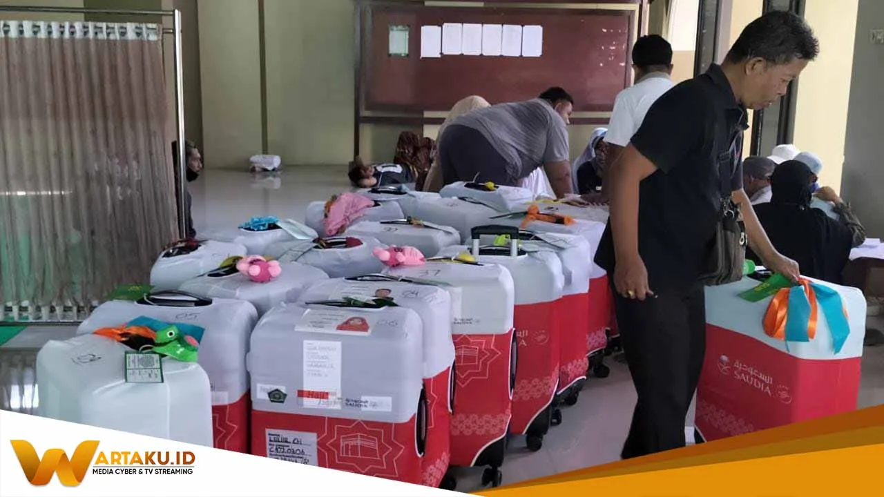 Sebanyak 1030 Koper Jamaah Haji Sudah Tiba, Nantinya Akan Dilengkapi ID Card Ber Barcode Sebanyak 1030 Koper Jamaah Haji Sudah Tiba Nantinya Akan Dilengkapi ID Card Ber Barcode