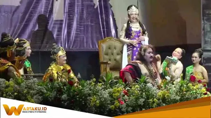 Hibur Masyarakat, Bupati Bojonegoro Tampil di Ketoprak Plesiran Gentari Jagad Hibur Masyarakat Bupati Bojonegoro Tampil Di Ketoprak Plesiran Gentari Jagad