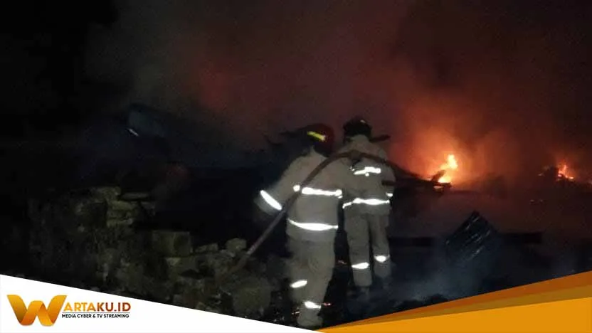 Akibat Korsleting Listrik 2 Sapi 4 Kambing Serta 10 Ekor Ayam Dan Entok Hangus Terbakar