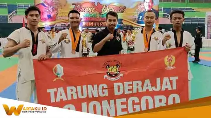 Membanggakan, Atlet Bojonegoro Raih Dua Medali Perunggu di Tarung Derajat BHS Cup 2023 Membanggakan Atlet Bojonegoro Raih Dua Medali Perunggu Di Tarung Derajat BHS Cup 2023