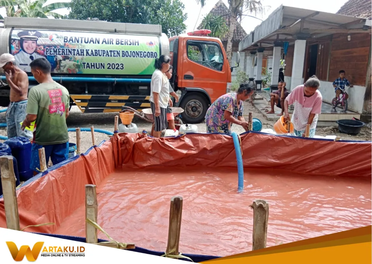 BPBD Bojonegoro Droping Air Bersih