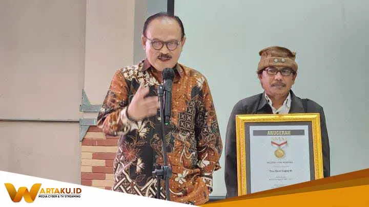 Eros Jarot Raih Anugerah Tokoh Pejuang Kemerdekaan Pers