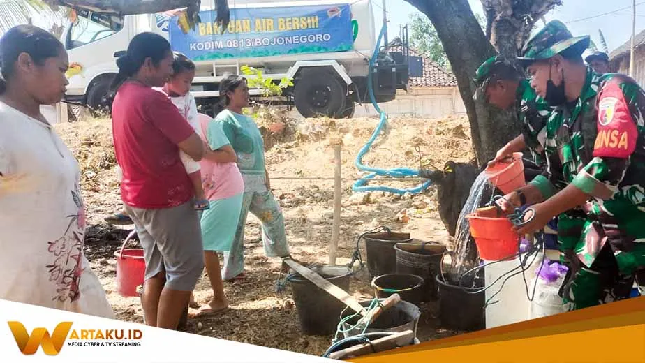 Kodim Bojonegoro Salurkan Bantuan Air Bersih Untuk Warga Dusun Sendangrejo Alasgung Kodim Bojonegoro Salurkan Bantuan Air Bersih Untuk Warga Dusun Sendangrejo Alasgung