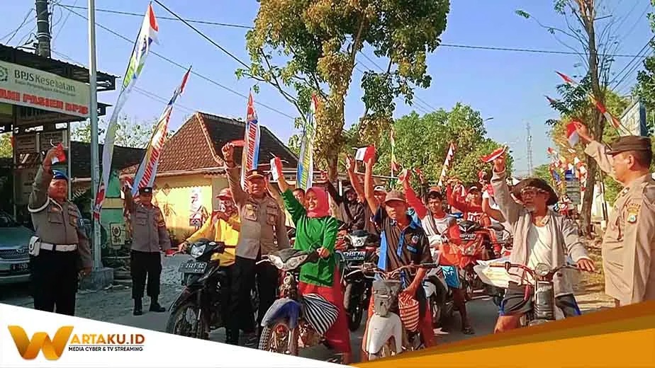 Sambut Kemerdekaan Ke 78 Polsek Tambakrejo Bagikan Ratusan Bendera 1