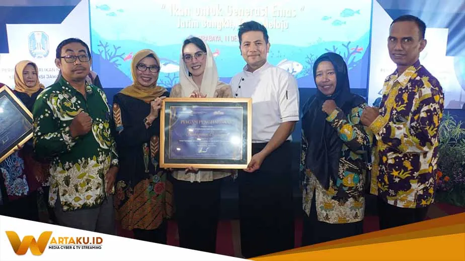 Forikan Jawa Timur Berikan Penghargaan Kepada Forikan Kab. Bojonegoro Forikan Jawa Timur Berikan Penghargaan Kepada Forikan Kab. Bojonegoro