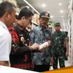 Sambut Pergantian Tahun Dan Libur Tahun Baru Pj. Bupati Bojonegoro Meninjau Kecukupan Bahan Pokok Sembako