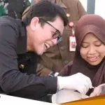 Pemkab Bojonegoro Canangkan Imunisasi Polio Ulang Serentak, Pj Bupati Mencegah Lebih Baik Daripada Mengobati Pemkab Bojonegoro Canangkan Imunisasi Polio Ulang Serentak Pj Bupati Mencegah Lebih Baik Daripada Mengobati