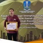 Raih Penghargaan Pemkab Bojonegoro Peringkat 3 Kepatuhan Pembayaran Pajak Kendaraan Dinas