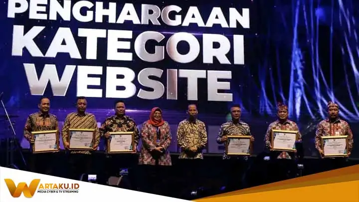 Dinas Kominfo Bojonegoro Raih Penghargaan Juara 3 Kategori Website Terbaik Di Jatim Public Relation Award