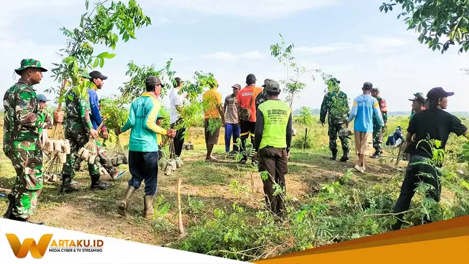 Pembinaan Lingkungan Hidup Kodim Bojonegoro Dan Masyarakat Tanam Ribuan Bibit Pohon Penghijauan