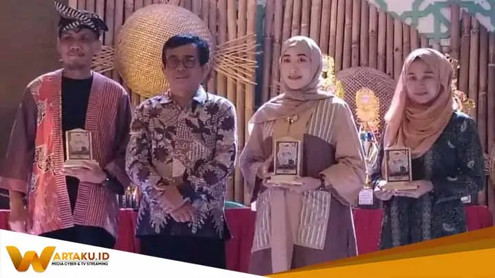 Dekranasda Bojonegoro Juara 1 Stand Terbaik di Pekan Batik Nusantara 2024 Dekranasda Bojonegoro Juara 1 Stand Terbaik Di Pekan Batik Nusantara 2024