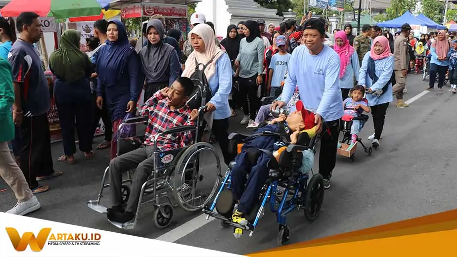 Pj Sekda Djoko Lukito Berangkatkan Parade Disabilitas Bojonegoro
