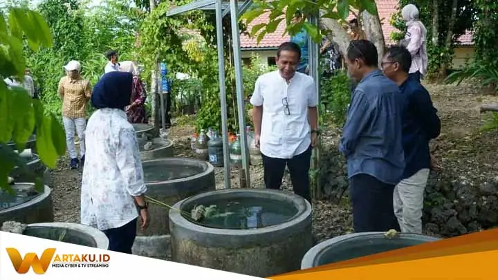 Pemkab Bojonegoro Perkuat Ketahanan Pangan Melalui Pembangunan Buis Beton Lele Konsumsi untuk KK Prasejahtera Pemkab Bojonegoro Perkuat Ketahanan Pangan Melalui Pembangunan Buis Beton Lele Konsumsi Untuk KK Prasejahtera