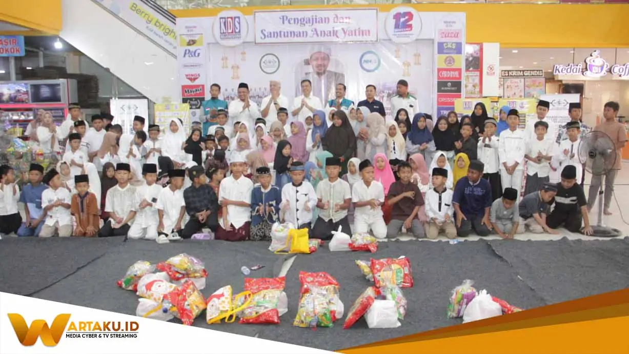 LAZISNU PCNU Kabupaten Bojonegoro Bekerja Sama Dengan KDS Mall Swalayan Menyelenggarakan Kegiatan Santunan Bagi 100 Anak Yatim 1