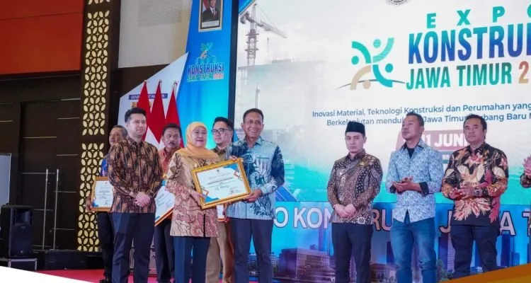 Penghargaan Terbaik 2 Dukungan APBD Program RTLH Tertinggi IMG 20260610 WA0005